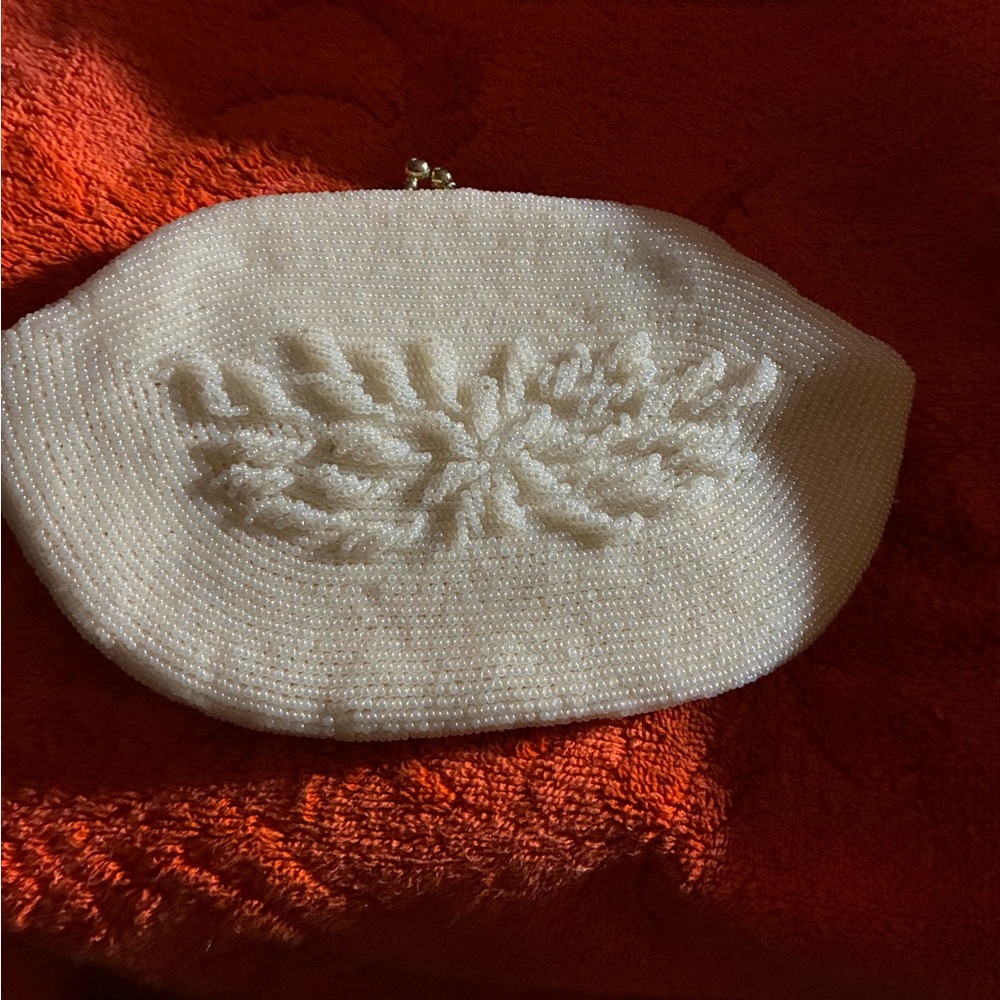 Vintage White Beaded Floral Clutch